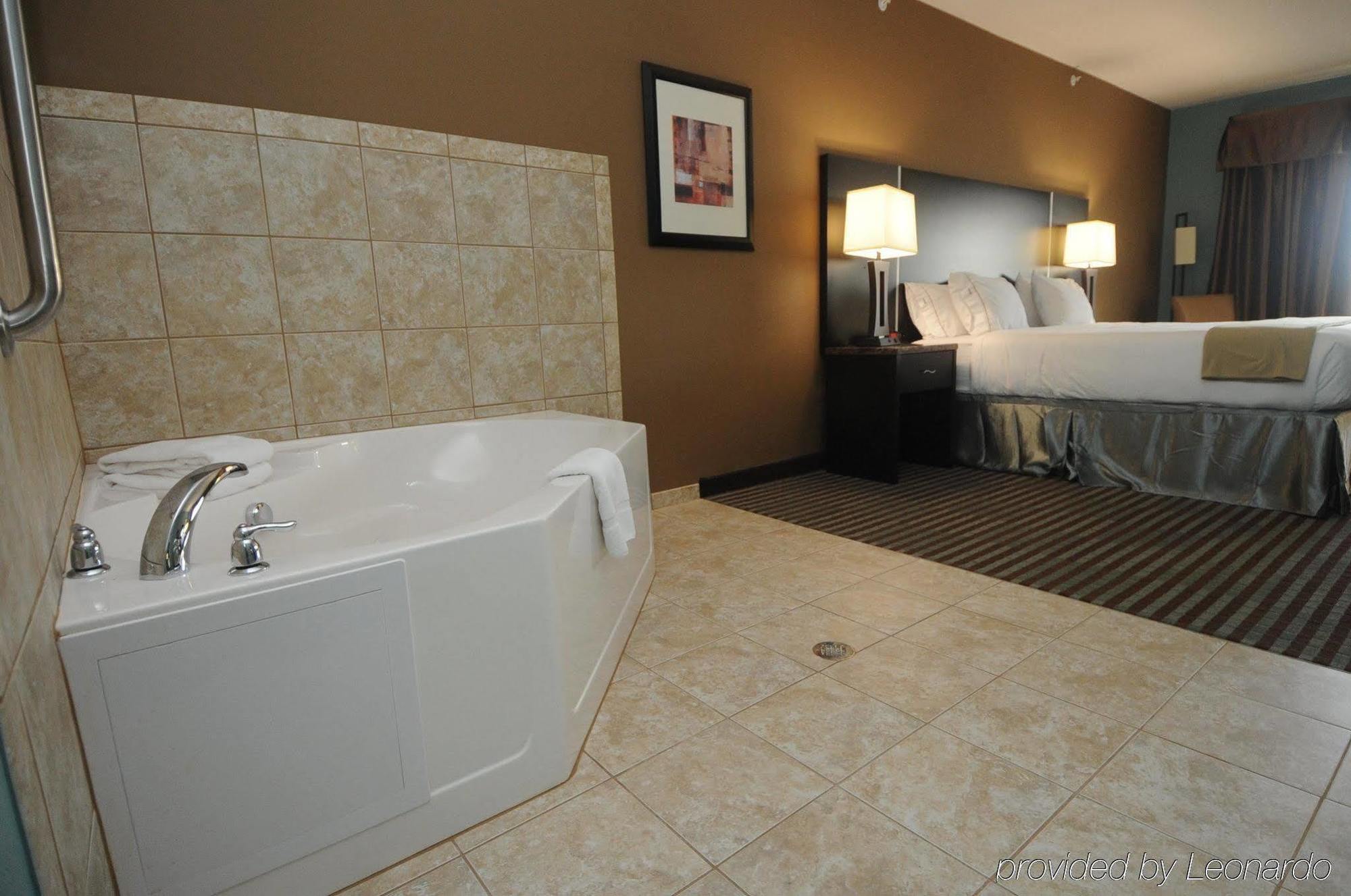 Holiday Inn Express Somerset By Ihg Exteriör bild
